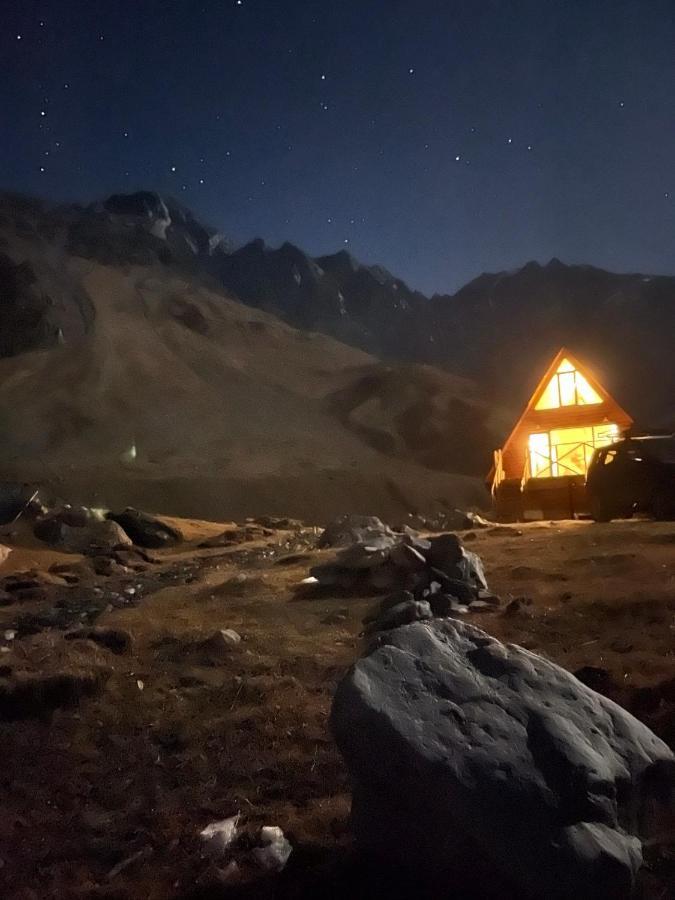 Alone Cottage Kazbegi 外观 照片
