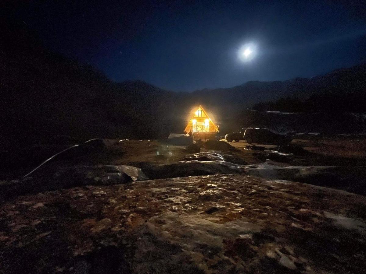 Alone Cottage Kazbegi 外观 照片