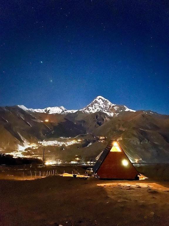 Alone Cottage Kazbegi 外观 照片