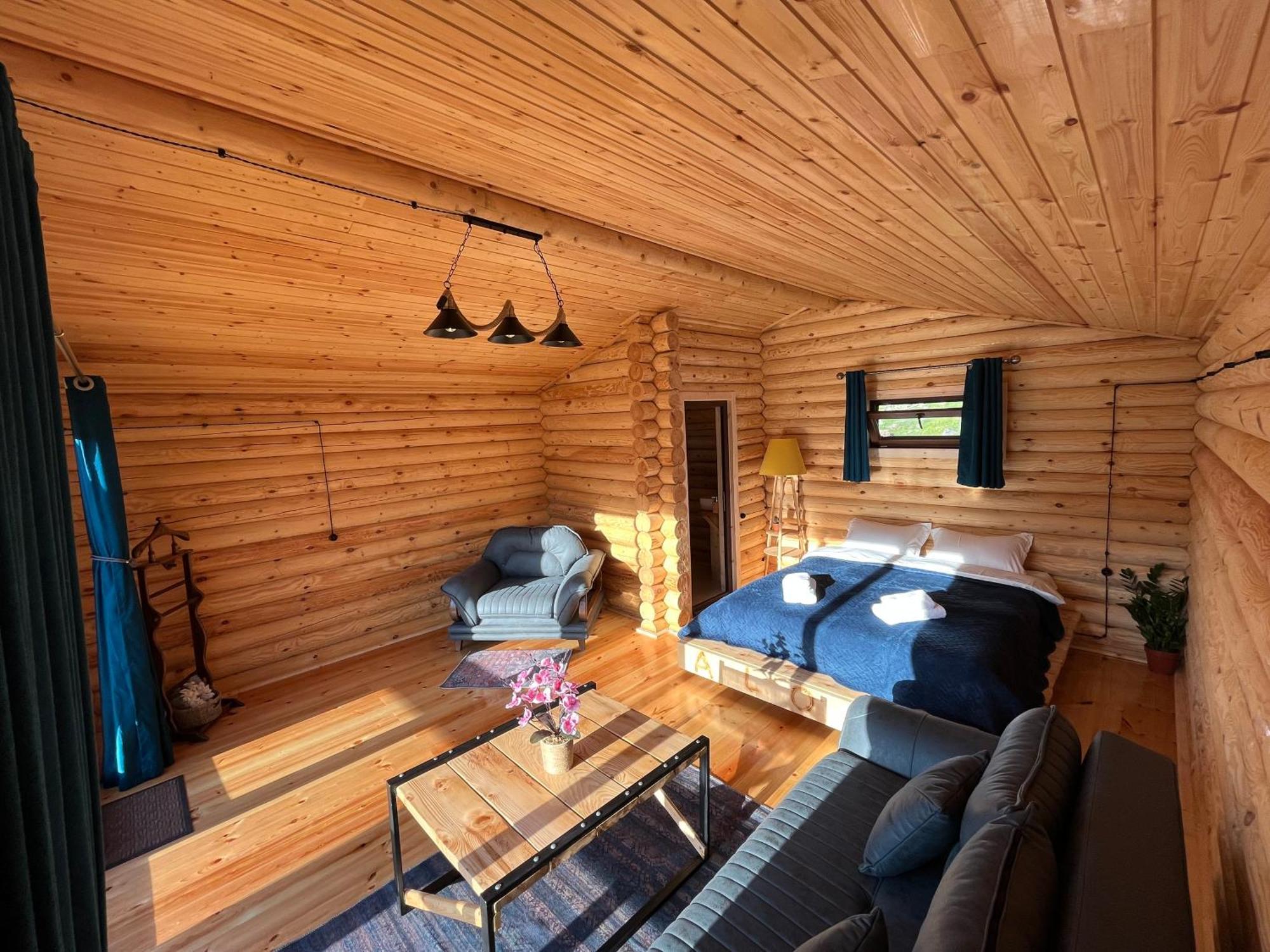 Alone Cottage Kazbegi 外观 照片