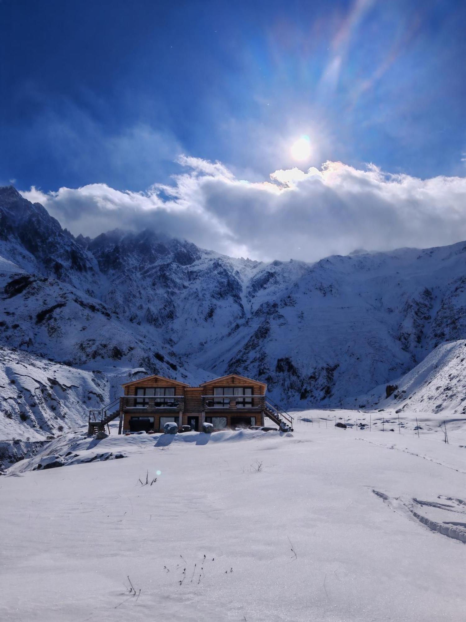 Alone Cottage Kazbegi 客房 照片